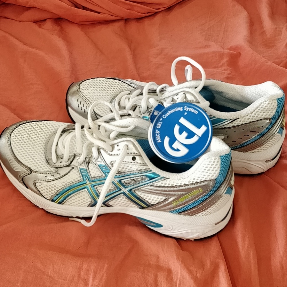 Asics Gel Impression 3 sz 6.5 new with tags